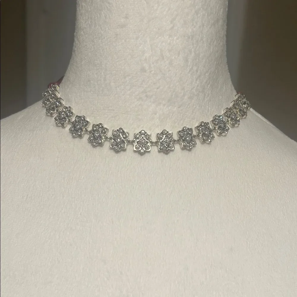 Vintage 90s Y2K Silver Rhinestone Floral Necklace Choker Elegant Statement